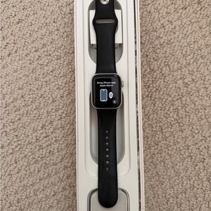 Apple Watch Series S4 Silver 40mm Wi-fi Only